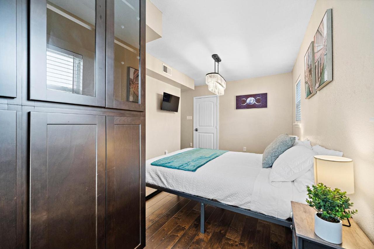 Nr Med Center, Dt, Midtown Game Room Sleep 16 休斯敦 外观 照片